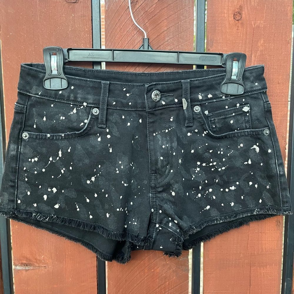 Harley-Davidson Black Paint Splatter Biker Shortie Raw Hem Denim Shorts sz 26